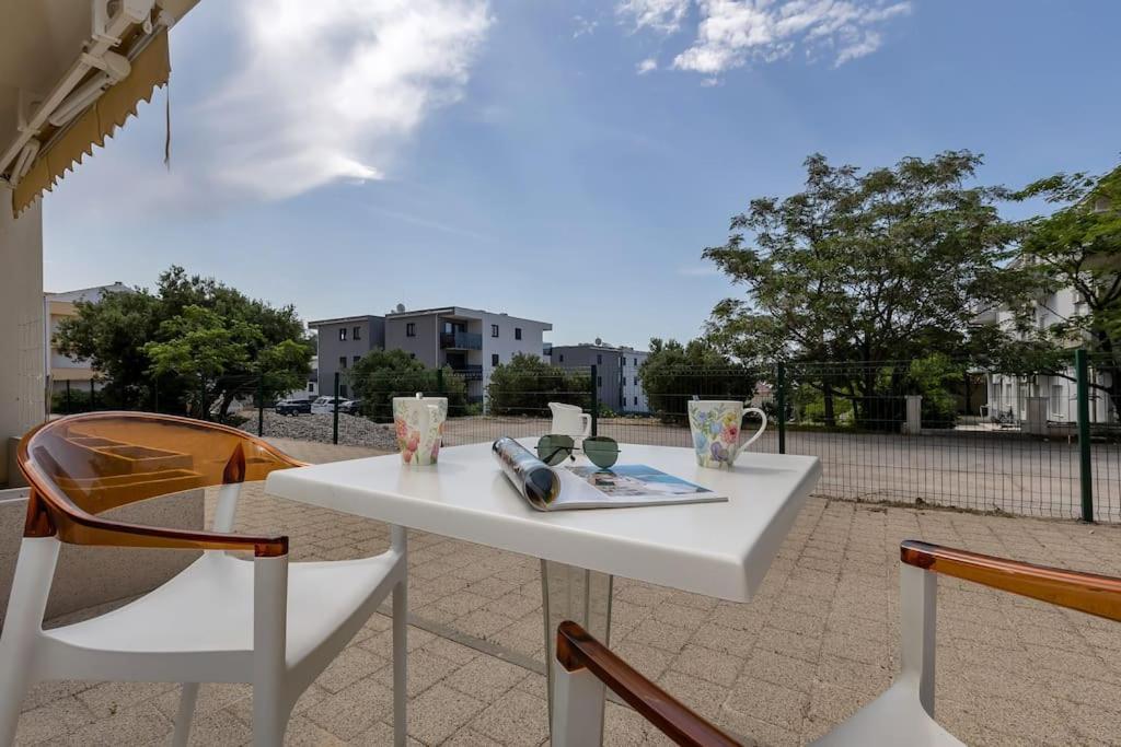 Brotis - Studioapartment - Makarska Exklusiv Promajna Buitenkant foto