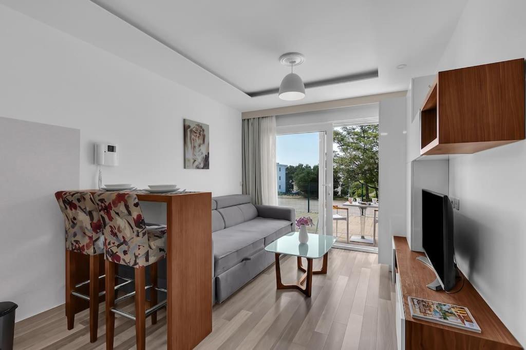 Brotis - Studioapartment - Makarska Exklusiv Promajna Buitenkant foto